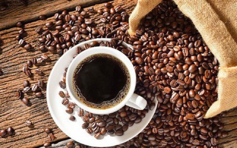 Giá cà phê hôm nay 29/10: Quay đầu giảm nhẹ do ảnh hưởng của mưa bão